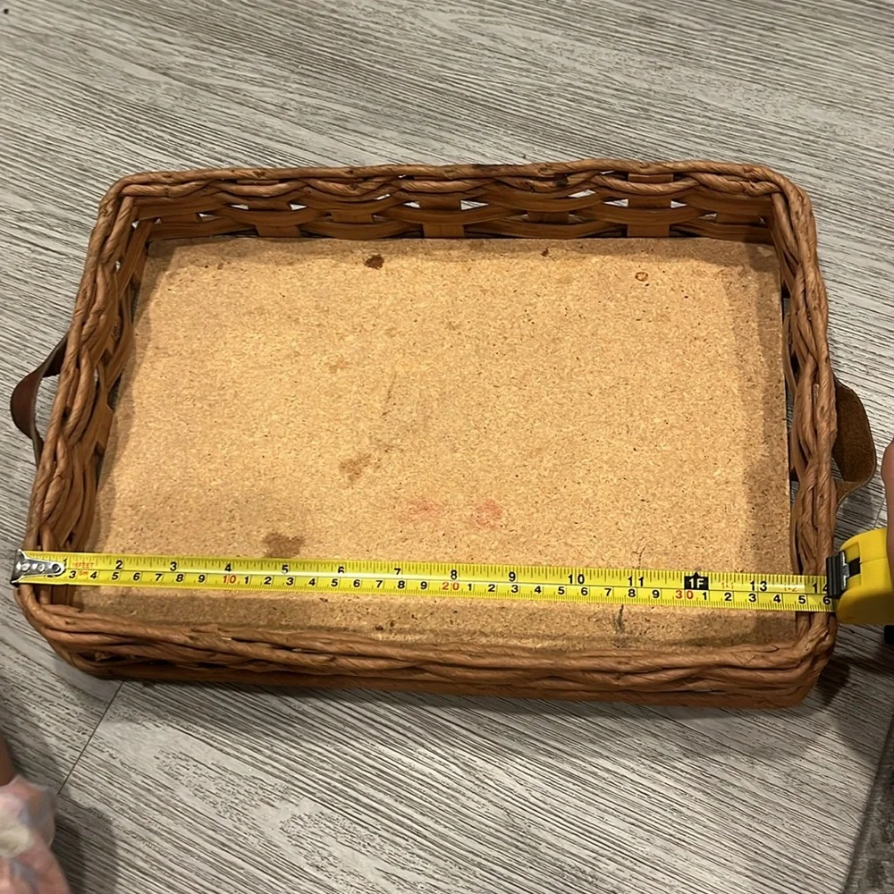 Vintage Pyrex casserole woven basket